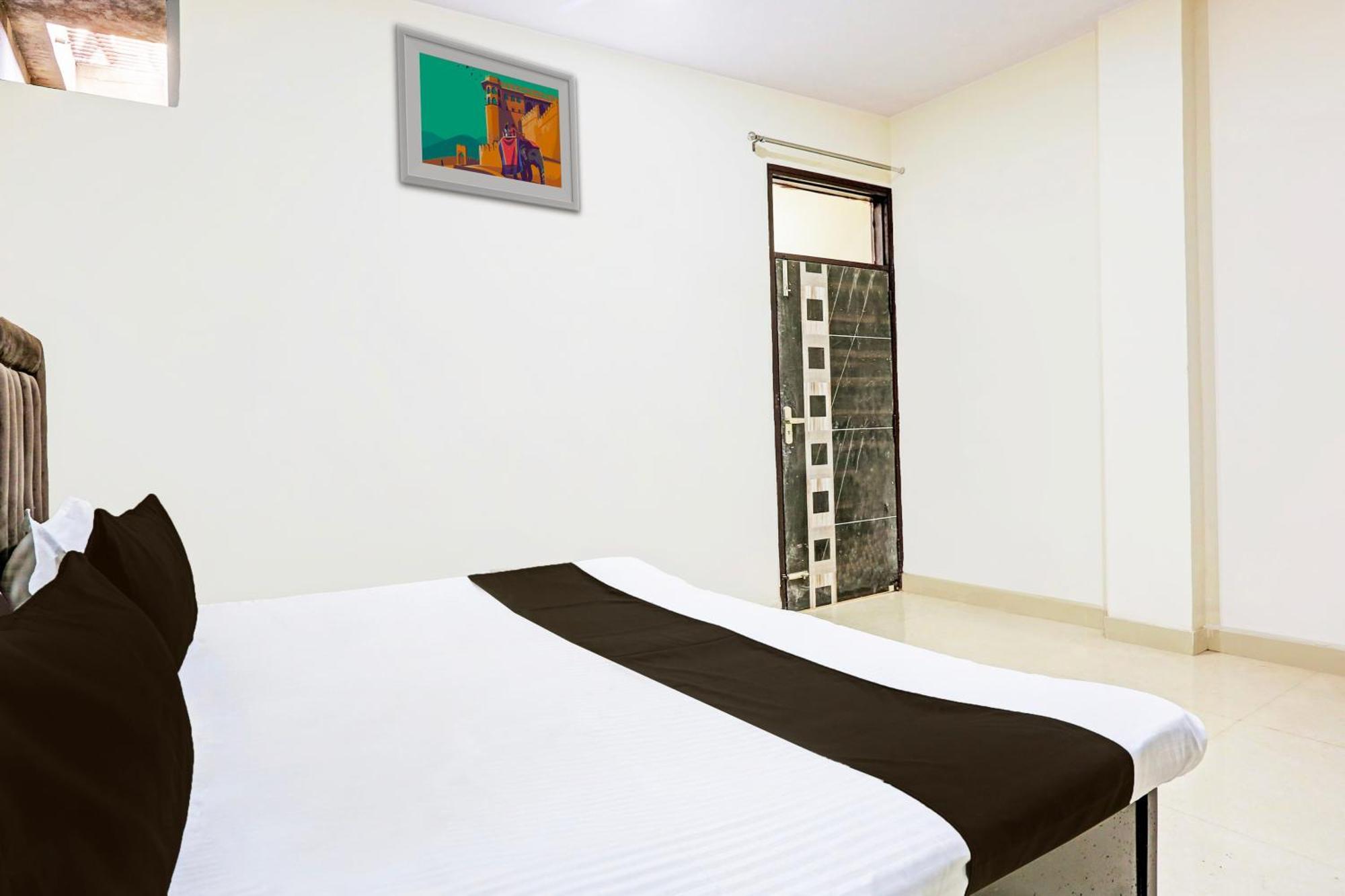 Hotel O Redbull Inn Gurgaon Exteriör bild