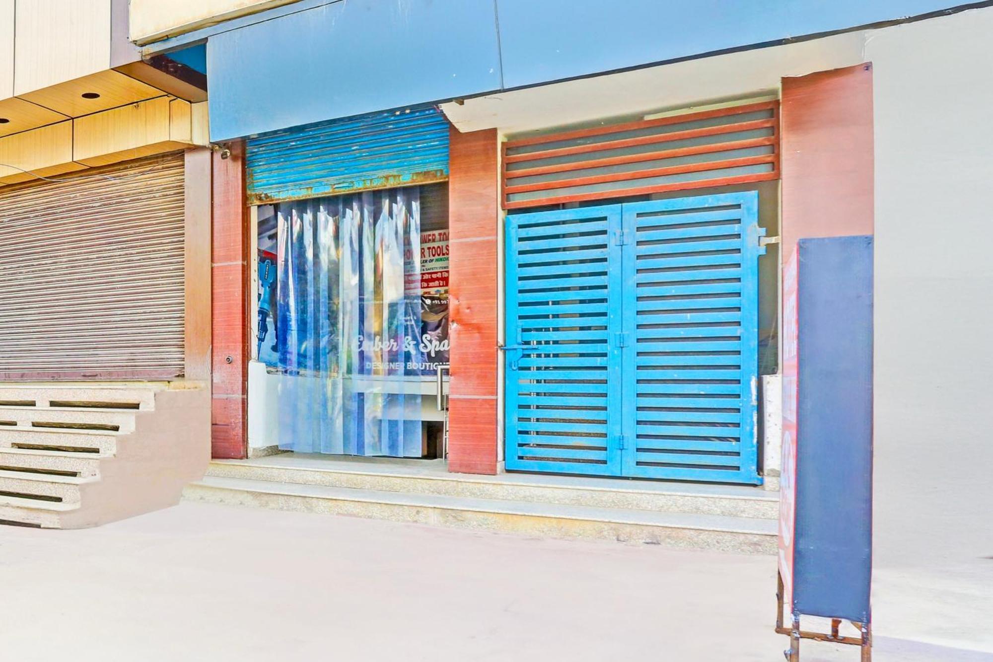 Hotel O Redbull Inn Gurgaon Exteriör bild