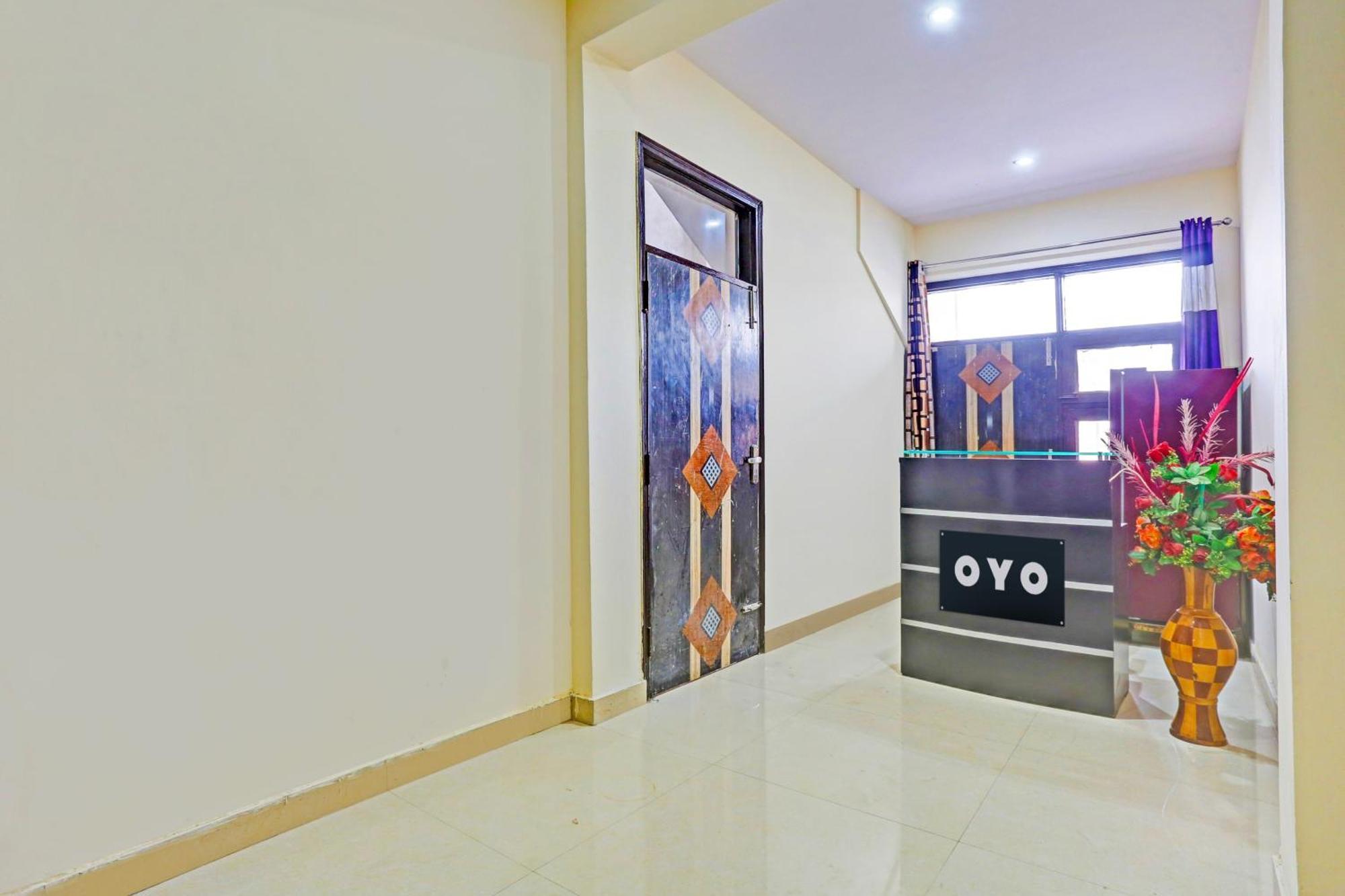 Hotel O Redbull Inn Gurgaon Exteriör bild