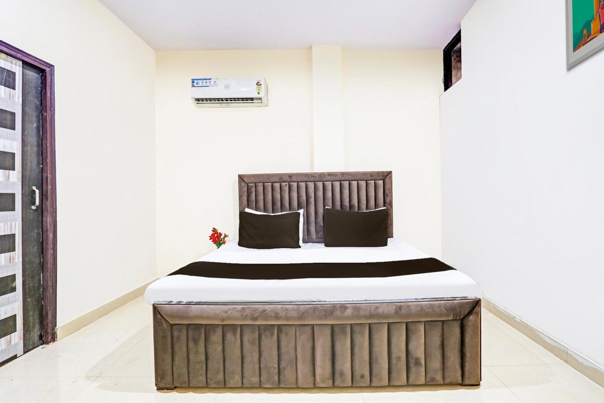 Hotel O Redbull Inn Gurgaon Exteriör bild