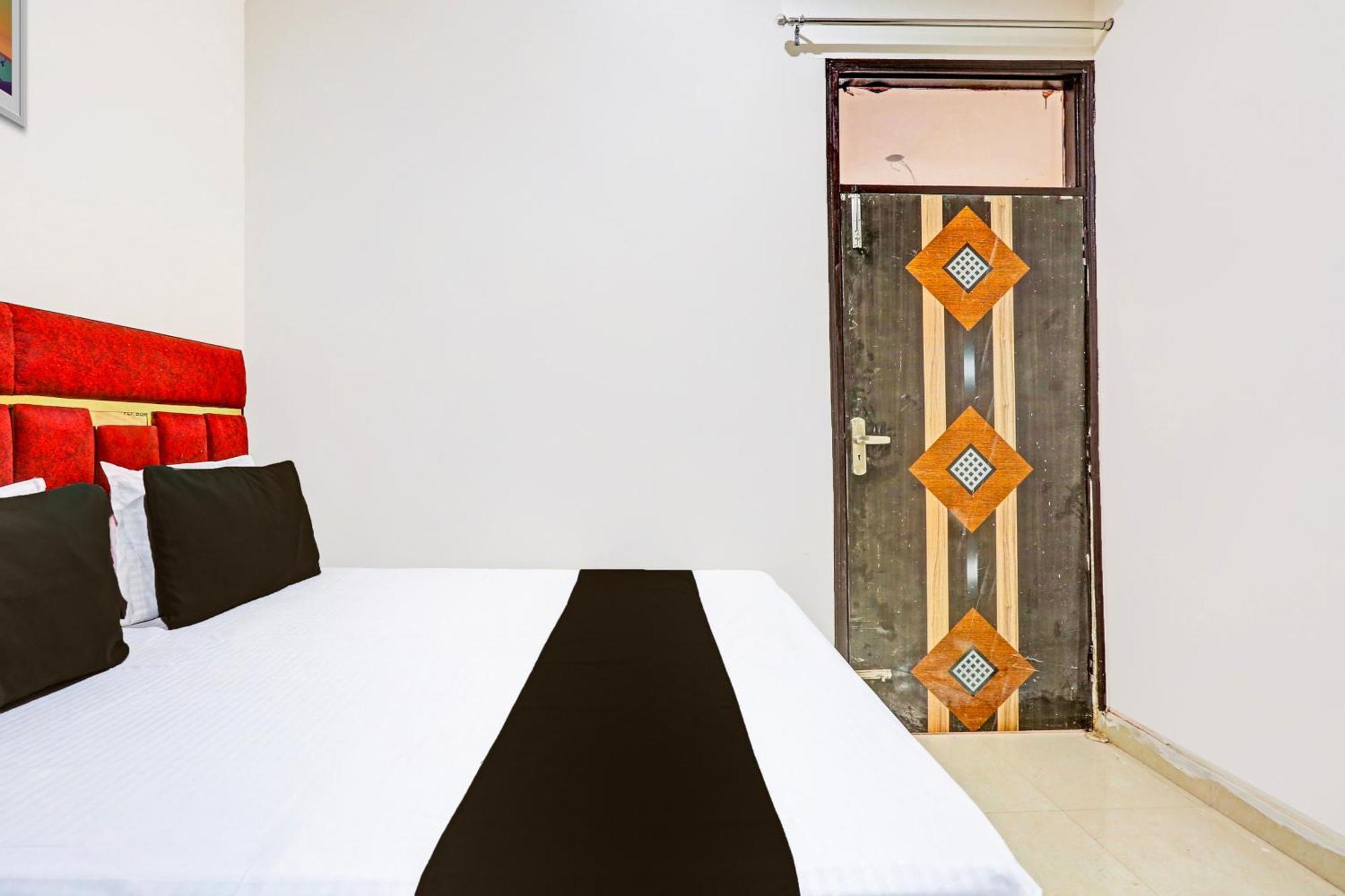Hotel O Redbull Inn Gurgaon Exteriör bild